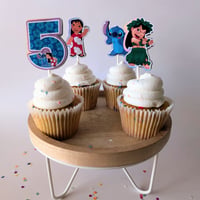 Image 3 of Lilo y Stitch Cupcake Toppers Sets de 12 y 24