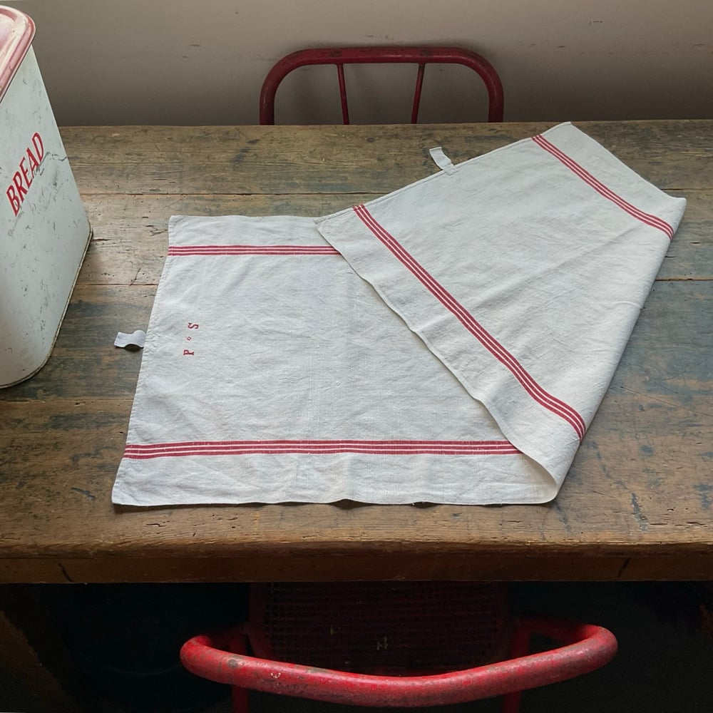 Image of Small Runner