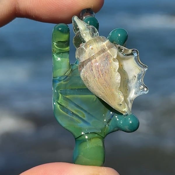 Image of Crushed Opal Jungle Juice Shell Pincher