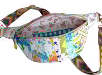 Image 3 of Vintage Linen Crossbody Fannypack 01