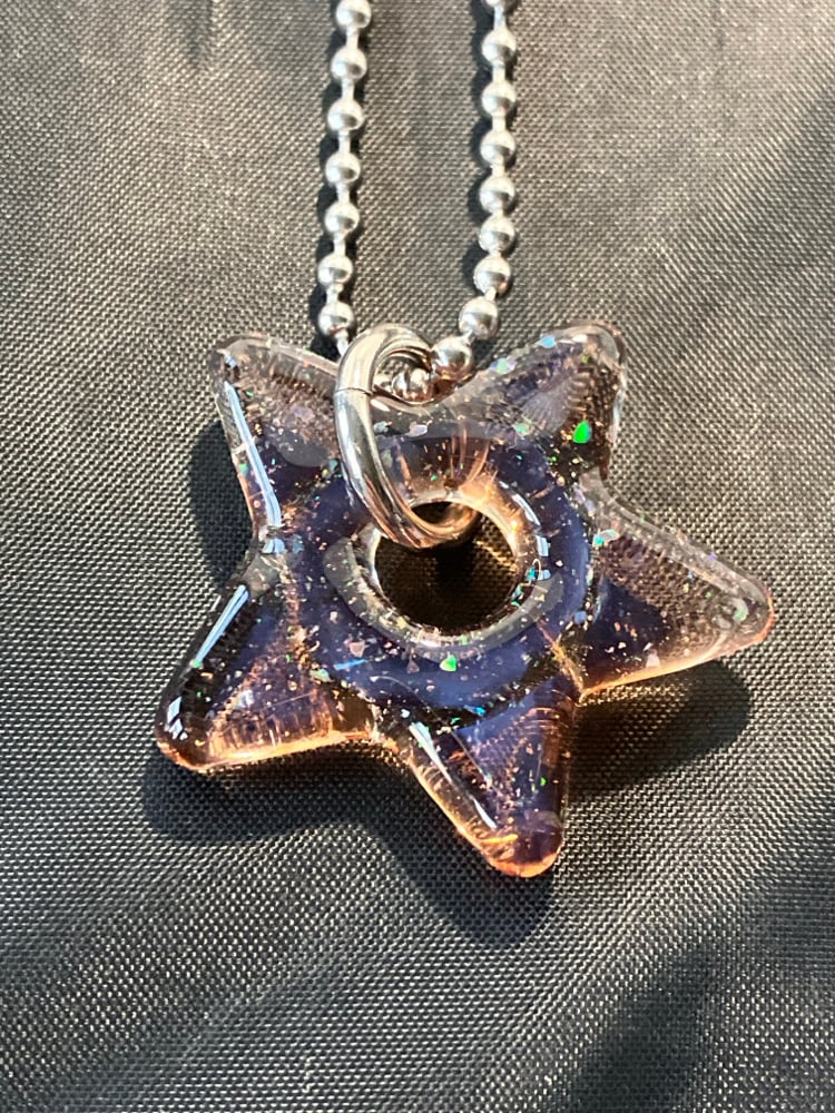 Image of brown crushed opal star