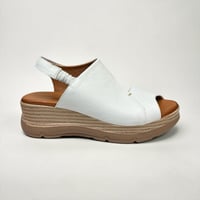 Image 1 of ROAMERS ELLSIE WHITE