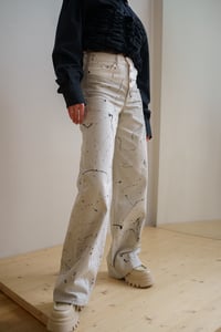 Image 2 of JEANS 05