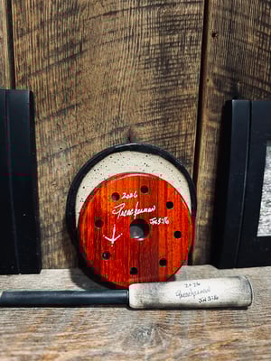 Image of Red Slate/Glass in a Paduk pot🦃🦃🦃🦃