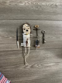 Dolly and artifacts