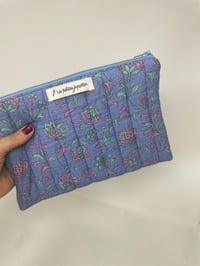 Image 3 of Pochette à livre matelassé double gaze indien bleu