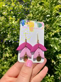 Image 4 of CHLOE - Pinks 