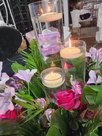 Image 3 of 60 cm Green lavender flower Ring and a touch of pink with cylinder glass vase $50 for the set 