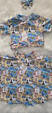 Image 4 of Minions crop top and skirt 