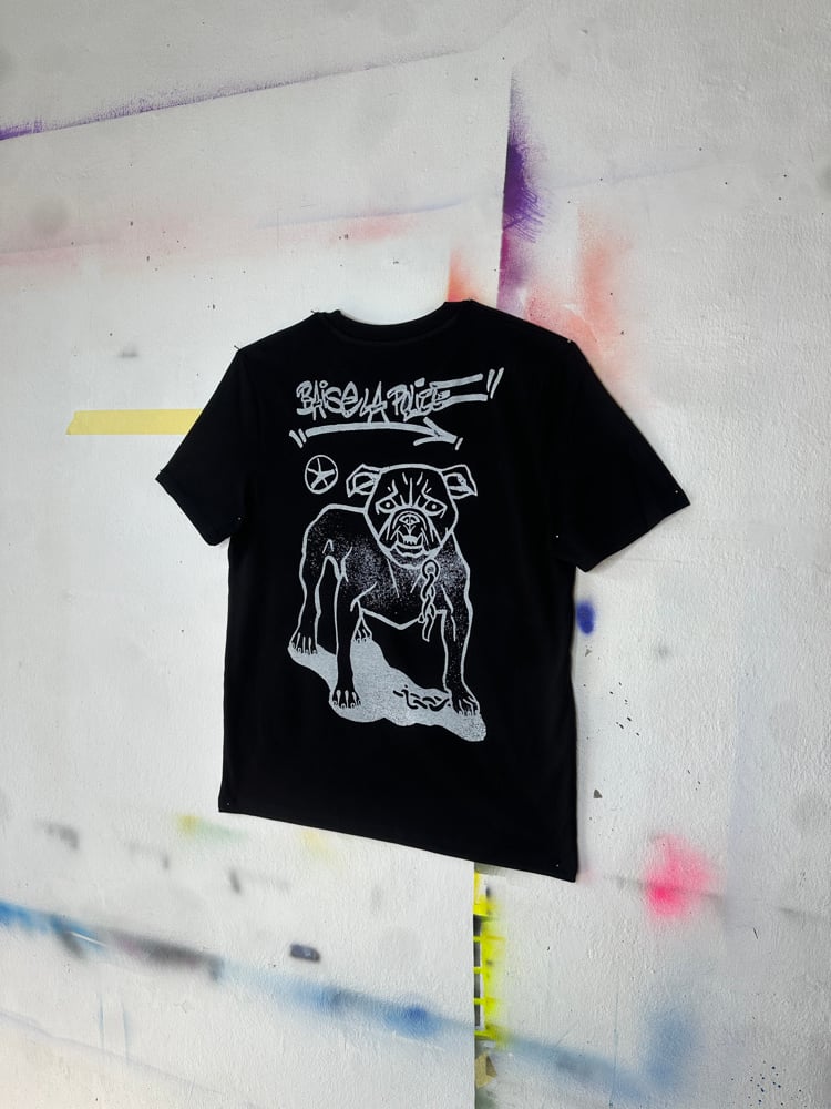 Image of BAISE LA POLICE. T-shirt 