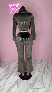 Image 2 of Juicy-Brown