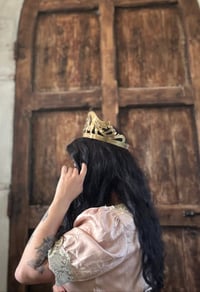 Image 2 of Authentique couronne du XIXème siècle en laiton martelé, ajustable! 