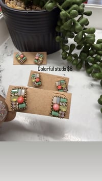 Colorful studs 
