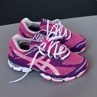 Image 1 of size: us8.5/10 uk8 eu42 cm26.5