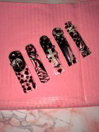 Image 1 of XXL Square Encapsulated Glass Nails
