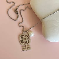 Image 2 of Pop Flower and Pearl Necklace