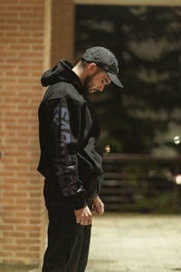 Image 4 of Gorra "Nightshift" negra