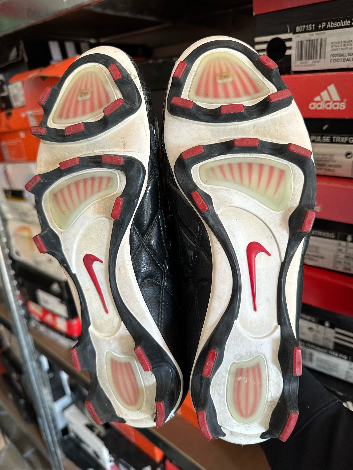 Image of Nike Air Zoom FG WORN