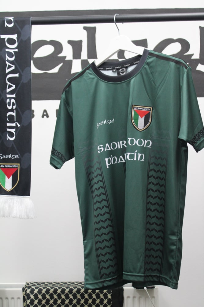 Geansaí An Phalaistín (Glas agus dubh) pre order