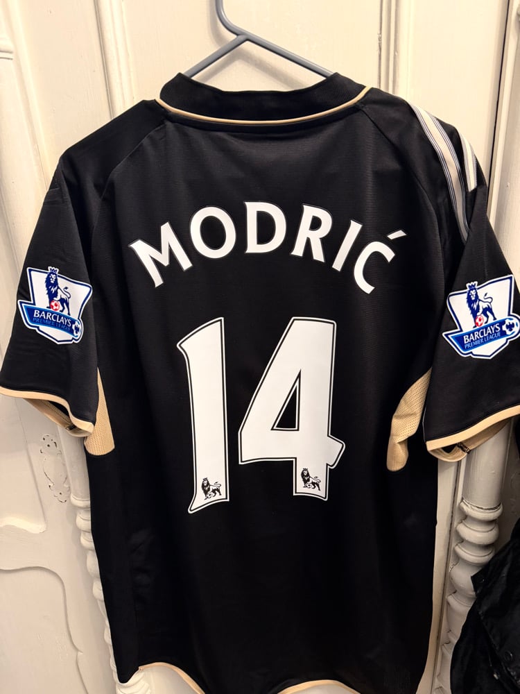 Image of Tottenham Hotspur “MODRIĆ 14” 2008/09 Third Shirt + PL patches   (XL)