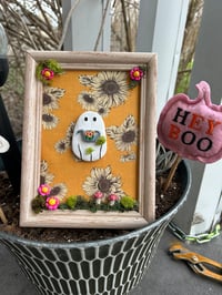 Image 2 of Flower Garden Ghost Frame