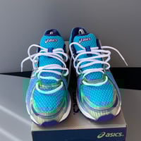 Image 4 of size: us8 uk6 eu39,5 cm25