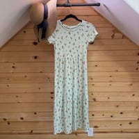 8/10 Green Floral
