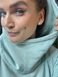 Image 2 of Náušnice Srdíčka 0,8cm Pastel 2