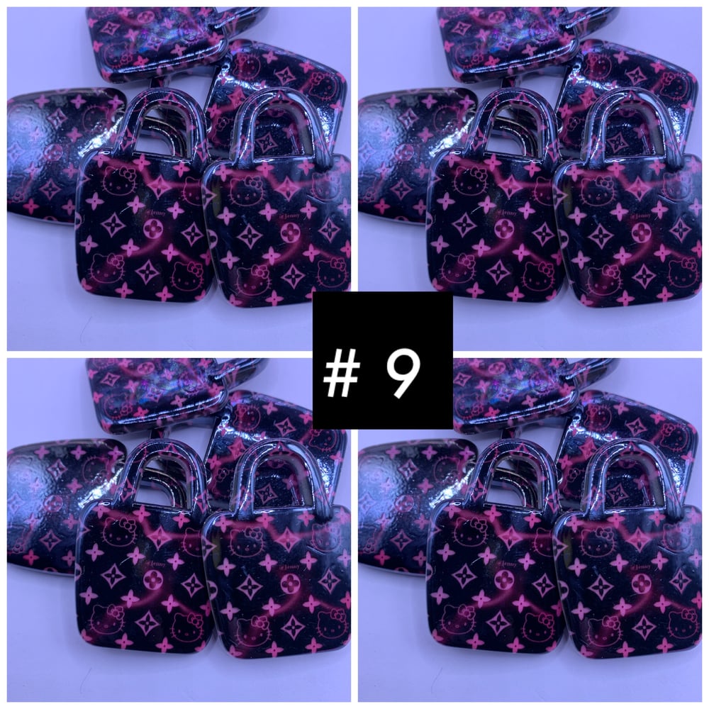 Image of Cookies and Cream purse bead 