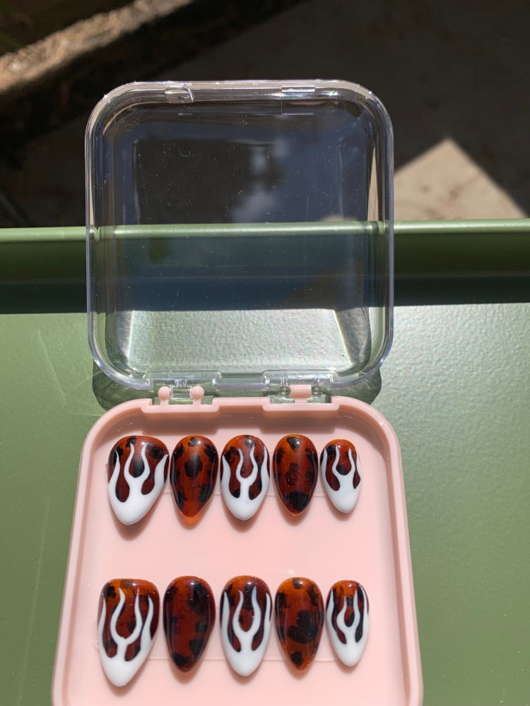 Image of Flame Nails   