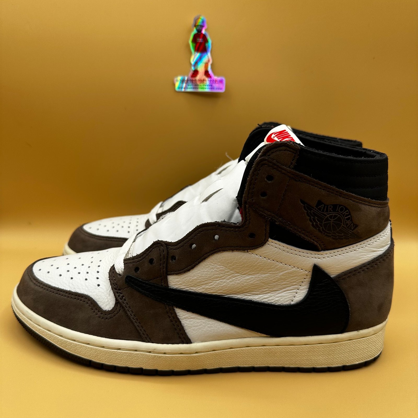 2019 Travis Scott Jordan 1 High Mocha 9.5M Garment New York