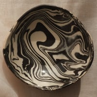 Image 1 of Medium bowl 2