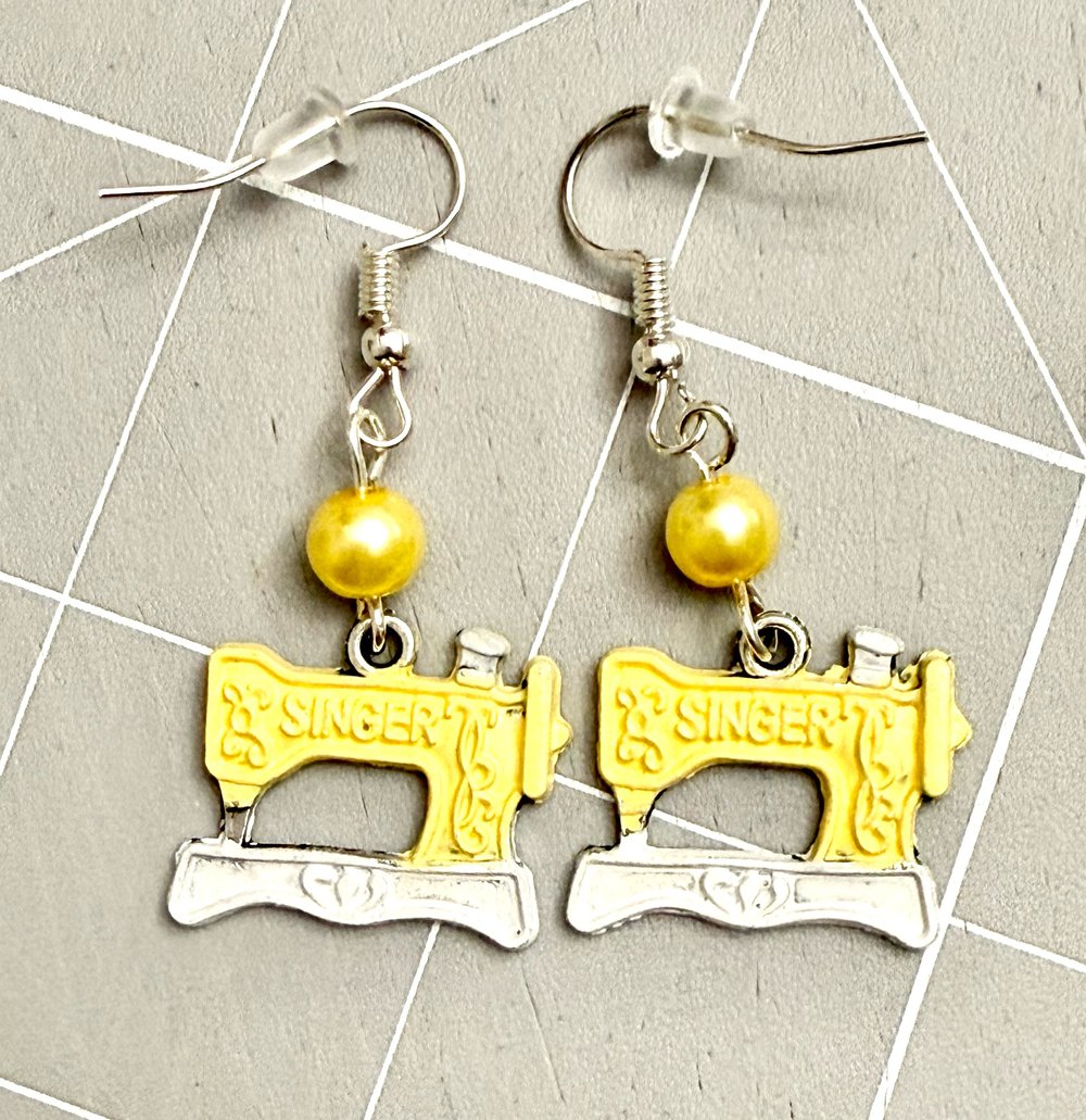 Image of Featherweight Sewing Machine Earrings