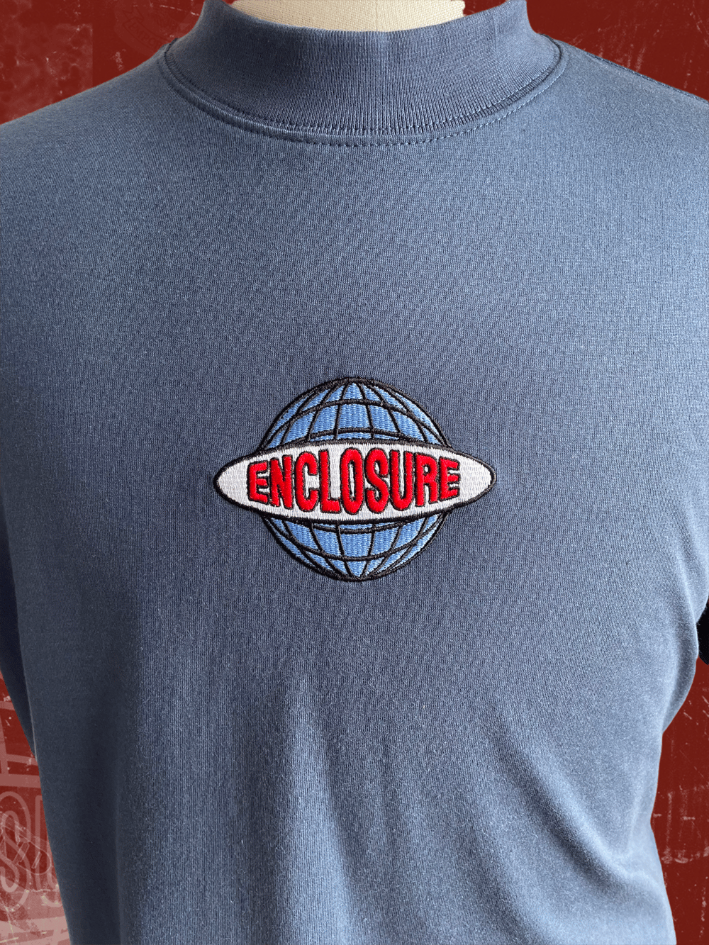 Enclosure globe tee