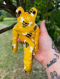 Image 3 of bee fidget frog🐝