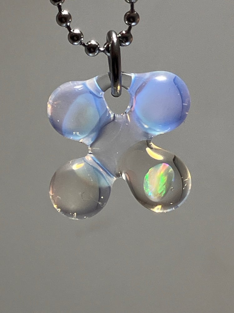 Image of opaline single opal clover 