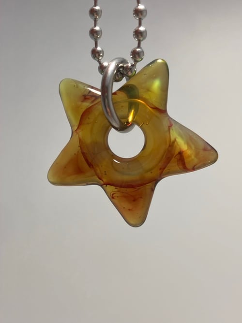 Image of swamp green star