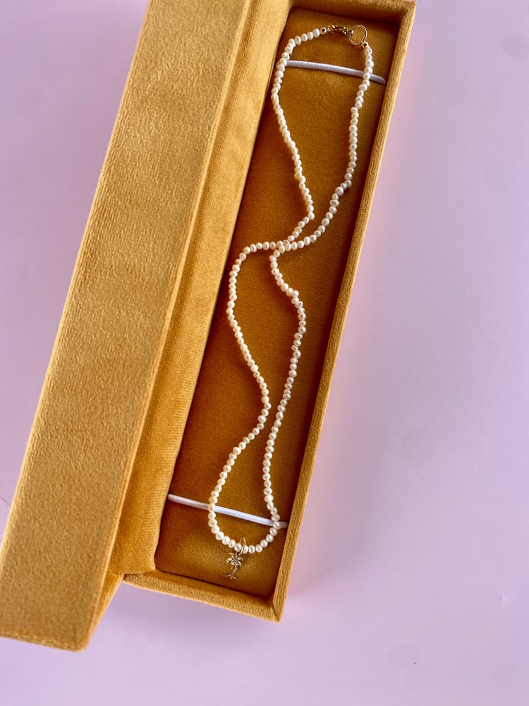 Image of Mini palm pearl necklace 