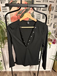 Black ribbed snap shirt