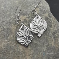 Image 4 of Delen leaf design fine silver pendant necklaces