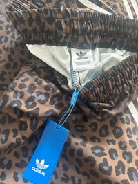 Image 3 of Leopard jogger 