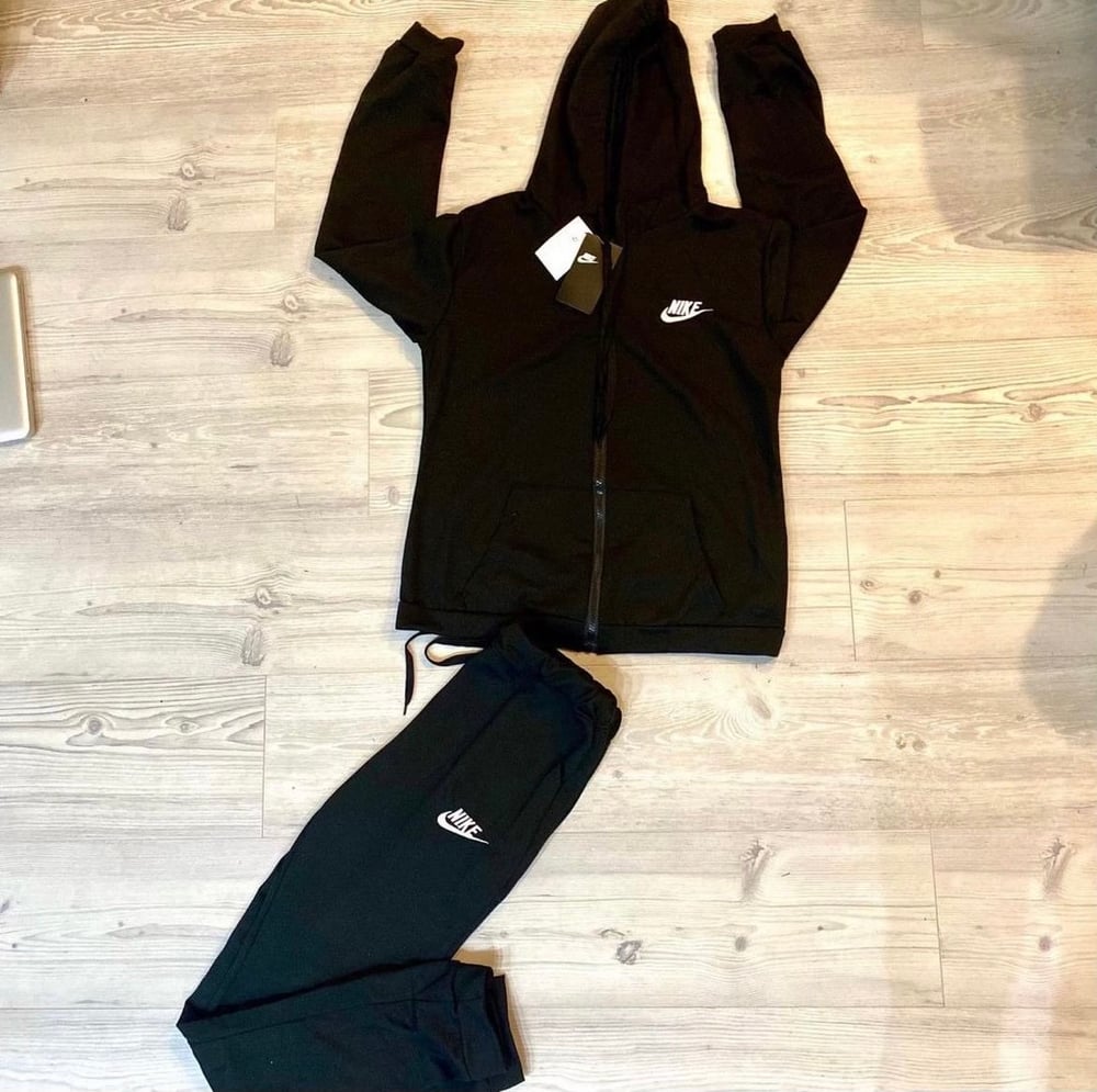 Nike 2 Piece Set | BriiSneakers