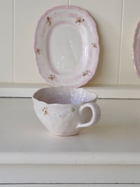 Image 2 of Dancing Petals Wobbly Cup