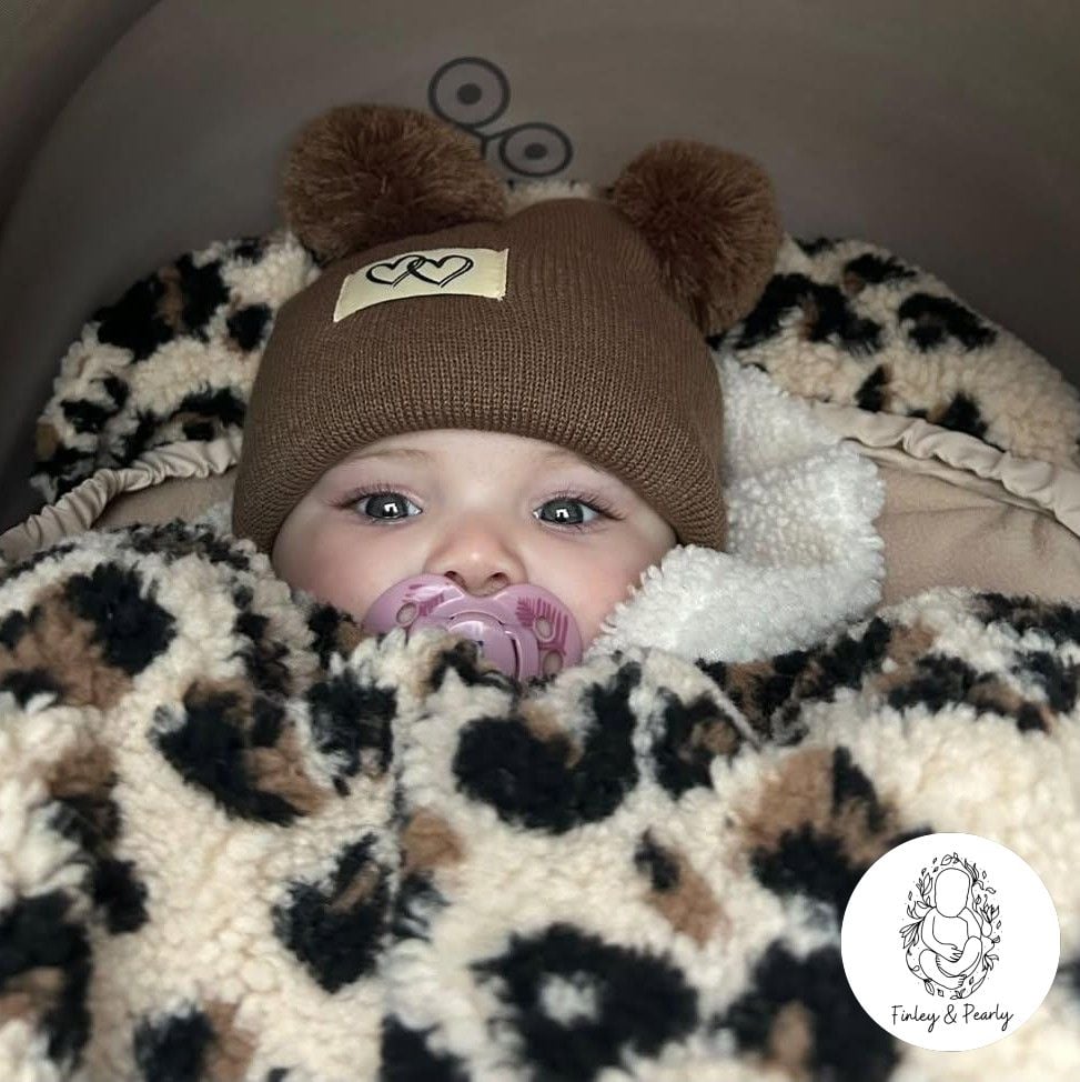 HAT: Pom Pom Heart