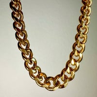 Image 2 of CURB CHAIN IN GOLD
