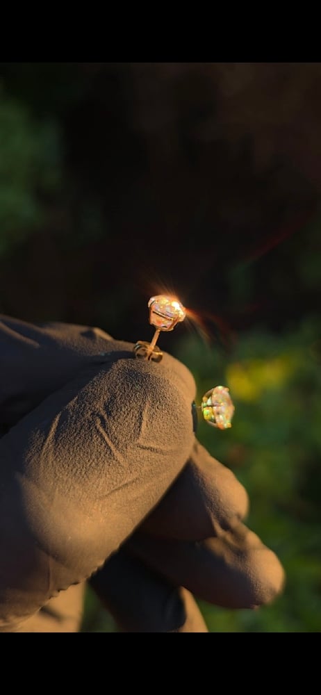 Image of Aurora Studs  6.5mm (1ct)