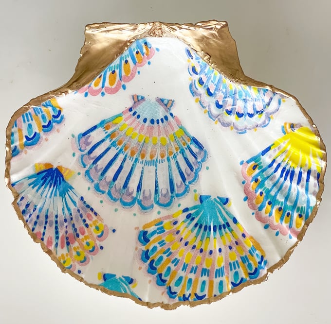 Image of Beachside - Medium Trinket Shell