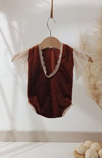 Image 3 of Photo prop | Newborn photo session bodysuit | Clementine | rusty brown