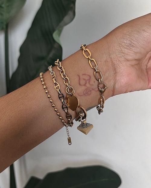 Image of KARMIN II • Yellow Aventurine & Heart Charm Bracelet