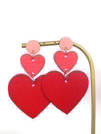 Image 4 of Boucles d'oreilles en cuir upcyclé- "Love to love me"